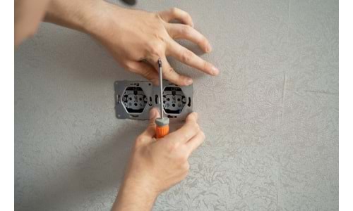 Priz Montajı Nasıl Yapılır? Evde Güvenli ve Kolay Uygulama Rehberi (2026)