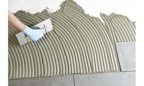 Fayans Yapıştırıcısı Seçerken Nelere Dikkat Edilmeli? Ustaların Tercih Ettiği 2026 Tavsiyeleri