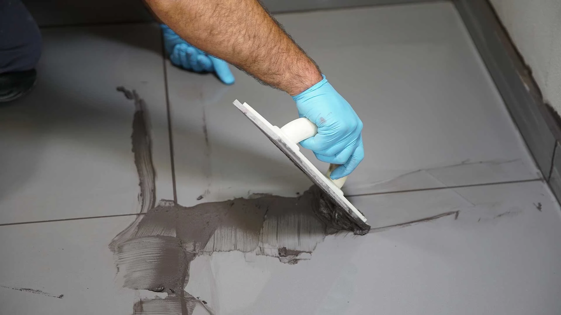 Derz Yenileme Nasıl Yapılır? 2026 İçin Adım Adım Derz Yenileme ve Beyazlatma Rehberi